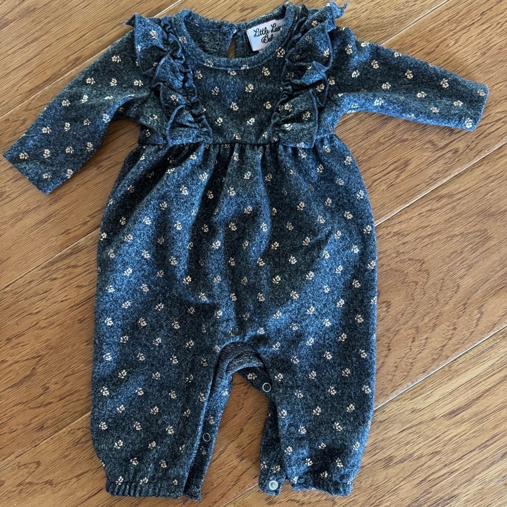 Little Lass Baby One Piece Romper Girls 3-6m Black Gray Gold Leaf Ruffle Bib
